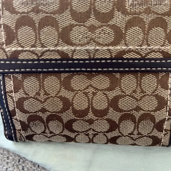 Coach lot - Picture 12 of 12